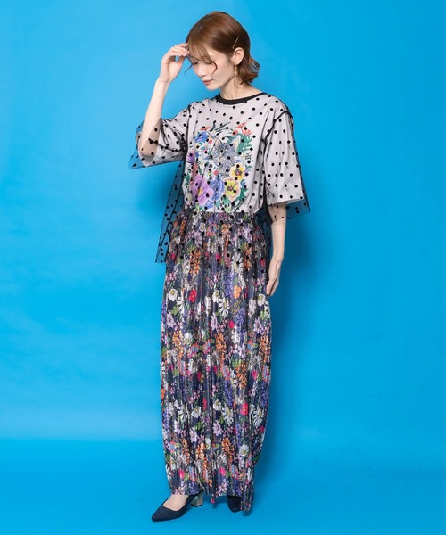 ScoLar（スカラー）の「161656：花ネコ柄ランダムプリーツパンツ（その他パンツ・レディース・ネイビー/ブラック・M）」の16枚目の写真