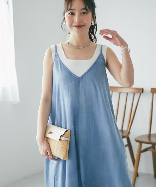 La boutique BonBon（ラブティックボンボン）の「シアーデニムキャミワンピース（ワンピース・レディース・ネイビー/サックスブルー・FREE/PM）」の14枚目の写真