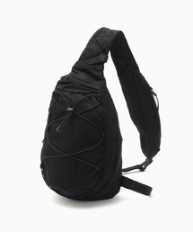 JOURNAL STANDARD（ジャーナルスタンダード）の「C.P. Company / シーピーカンパニー NYLON B CROSSBODY BACKPACK（ショルダーバッグ）」
