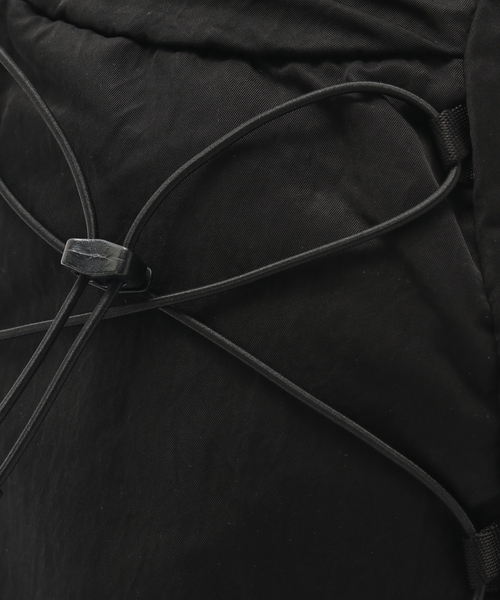 C.P. COMPANY（シーピーカンパニー）の「C.P. Company / シーピーカンパニー NYLON B CROSSBODY BACKPACK（ショルダーバッグ・メンズ・ブラック・FREE）」の2枚目の写真