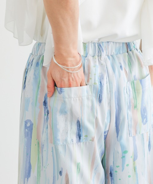 n'OrLABEL(ノアールレーベル)の「【接触冷感】水彩プリントワイドパンツ(その他パンツ・レディース・ライトブルー/ネイビー・2/1)」の11枚目の写真