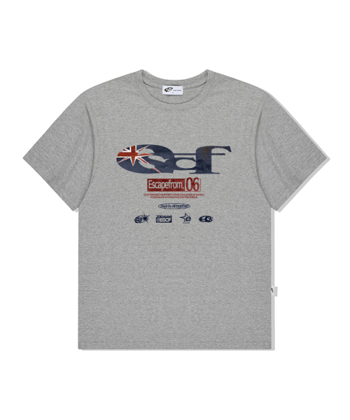 ESCAPEFROM(エスケープフロム)の「ブリティッシュビンテージ ESCFロゴコラージュプリントオーバーサイズ半袖Tシャツブラック(Tシャツ/カットソー・レディース・その他・SMALL/MEDIUM/LARGE)」の4枚目の写真