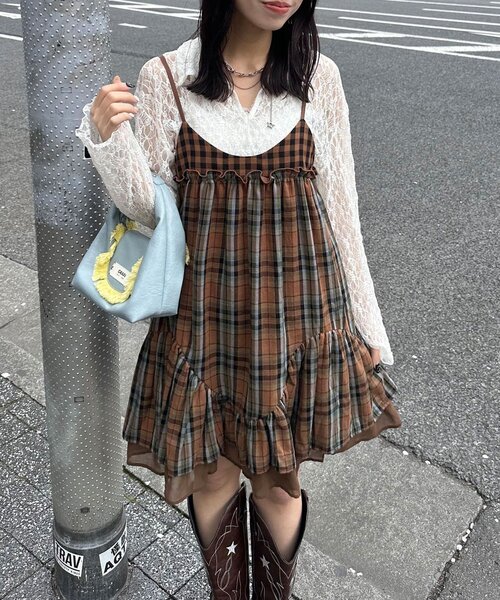 CIAOPANIC（チャオパニック）の「レトロチェックギャザーチュニックキャミワンピース（チュニック・レディース・ピンク/ブラウン/ブルー・ONE SIZE）」の4枚目の写真