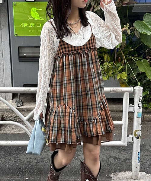 CIAOPANIC（チャオパニック）の「レトロチェックギャザーチュニックキャミワンピース（チュニック・レディース・ピンク/ブラウン/ブルー・ONE SIZE）」の6枚目の写真