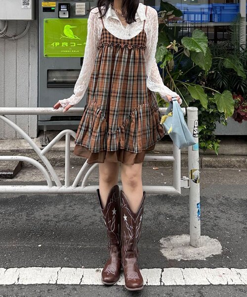 CIAOPANIC（チャオパニック）の「レトロチェックギャザーチュニックキャミワンピース（チュニック・レディース・ピンク/ブラウン/ブルー・ONE SIZE）」の9枚目の写真