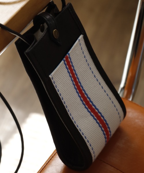 jidai(ジダイ)の「jidai スマホポシェット(ショルダーバッグ・メンズ・ホワイト系その他2/ベージュ系その他2/ベージュ系その他/ホワイト系その他・FREE)」の6枚目の写真