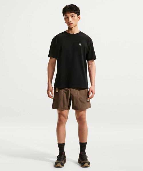 ACG(エィシージー)の「ナイキ ACG ショートスリーブ Tシャツ / Nike ACG Short-Sleeve T-Shirt DC5357-010 Black(Tシャツ/カットソー・メンズ・ブラック・2XL/XL/S/M/L)」の5枚目の写真