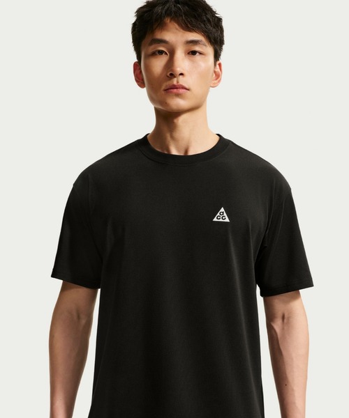 ACG(エィシージー)の「ナイキ ACG ショートスリーブ Tシャツ / Nike ACG Short-Sleeve T-Shirt DC5357-010 Black(Tシャツ/カットソー・メンズ・ブラック・2XL/XL/S/M/L)」の1枚目の写真