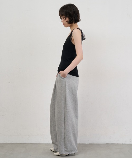 NUJOH(ヌゾ)の「Lace Trim Sleeveless Top / レーストリムスリーブレストップス(キャミソール・レディース・ブラック/ホワイト/クリーム・FREE)」の15枚目の写真