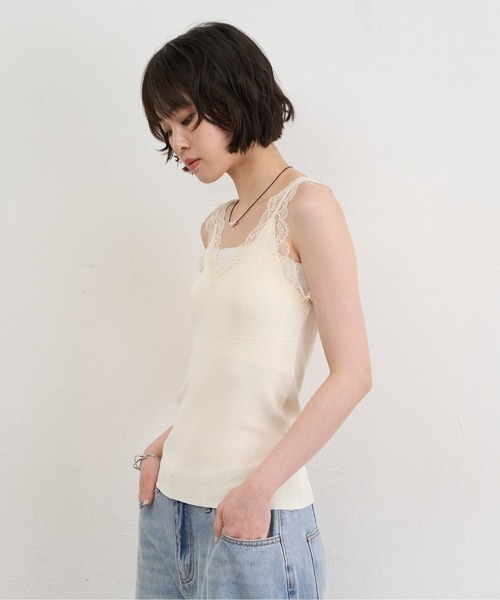 NUJOH(ヌゾ)の「Lace Trim Sleeveless Top / レーストリムスリーブレストップス(キャミソール・レディース・ブラック/ホワイト/クリーム・FREE)」の22枚目の写真