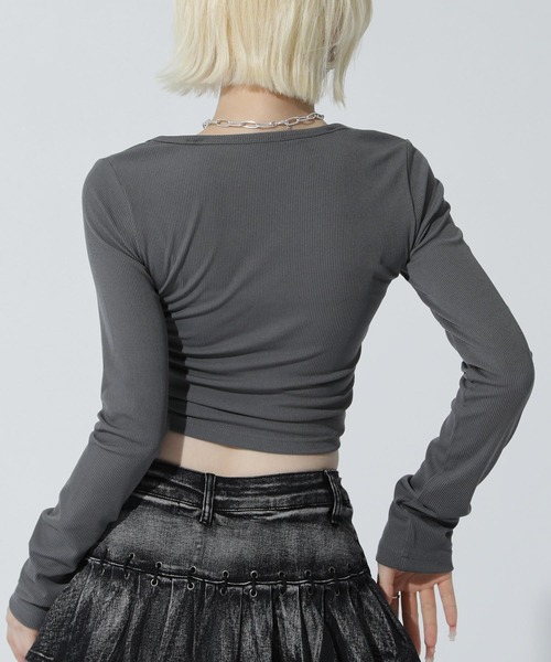 ANAP(アナップ)の「キャミレイヤード クロップド トップス(Tシャツ/カットソー・レディース・ブラック/ホワイト/グレー・F)」の20枚目の写真