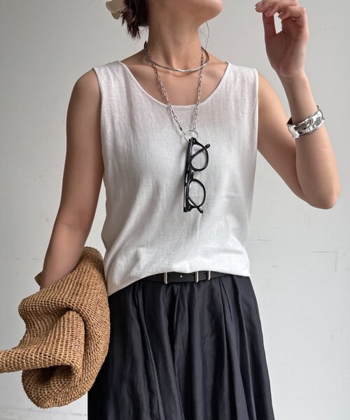 DouDou(ドゥドゥ)の「【WEB限定】バックロゴタンク(ニット/セーター・レディース・オフホワイト/ピンク/イエロー/ブラック・FREE)」の10枚目の写真