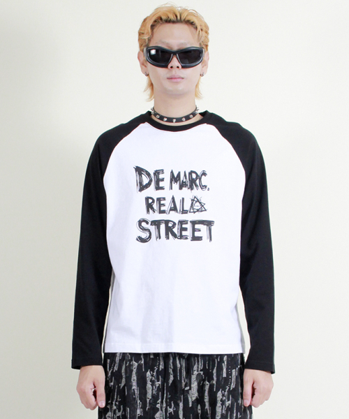 DEMARC(ドゥマーク)の「テキストラグラン配色長袖Tシャツブラック&ホワイト(Tシャツ/カットソー・メンズ・その他・MEDIUM/LARGE)」の2枚目の写真