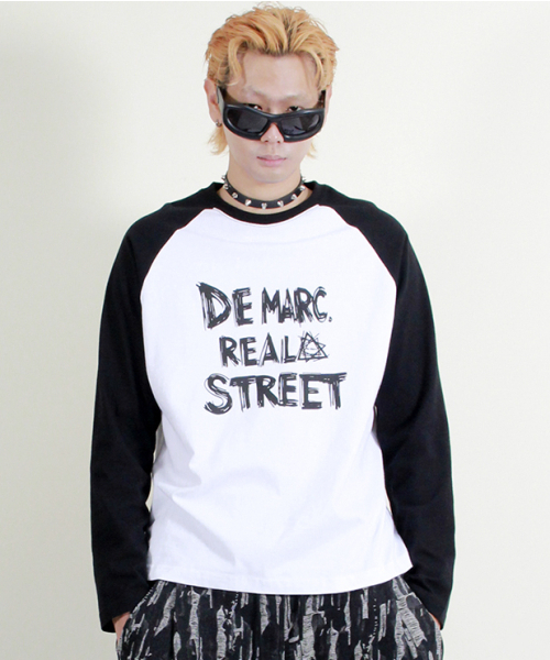 DEMARC(ドゥマーク)の「テキストラグラン配色長袖Tシャツブラック&ホワイト(Tシャツ/カットソー・メンズ・その他・MEDIUM/LARGE)」の3枚目の写真