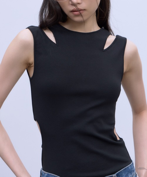 THINGS THAT MATTER（シングス ザット マター）の「NOTCH DESIGN TWO-WAY TANK TOP / ノッチ デザイン トゥーウェイ タンク トップ（タンクトップ・レディース・ブラック/ボルドー/ホワイト・FREE）」の14枚目の写真