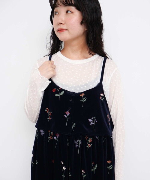 l'atelier du savon(アトリエドサボン)の「秋の草花 ベロア刺繍キャミワンピース(ジャンパースカート・レディース・ネイビー/ブラウン・FREE)」の10枚目の写真