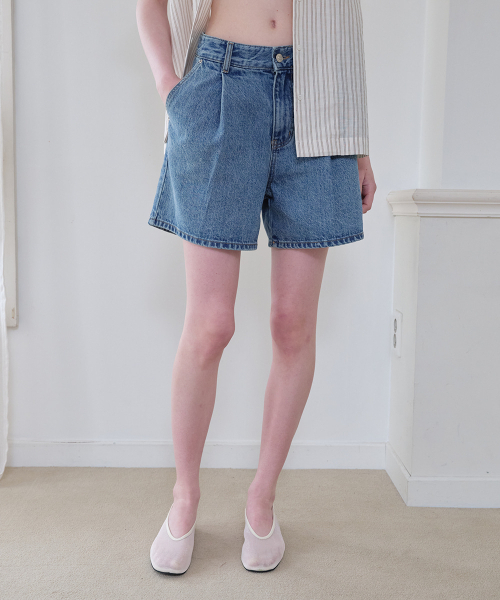 FRIVER07（フリバー07）の「One tuck denim shorts [FRSP08SP02]_Blue（デニムパンツ・レディース・ブルー・MEDIUM/SMALL）」の2枚目の写真