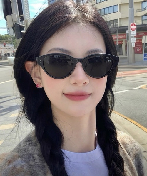 HALEY PESCA(ヘーリーペスカ)の「HALEY PESCA/【トレンド】キャットアイサングラス(サングラス・レディース・ブラック・FREE)」の4枚目の写真