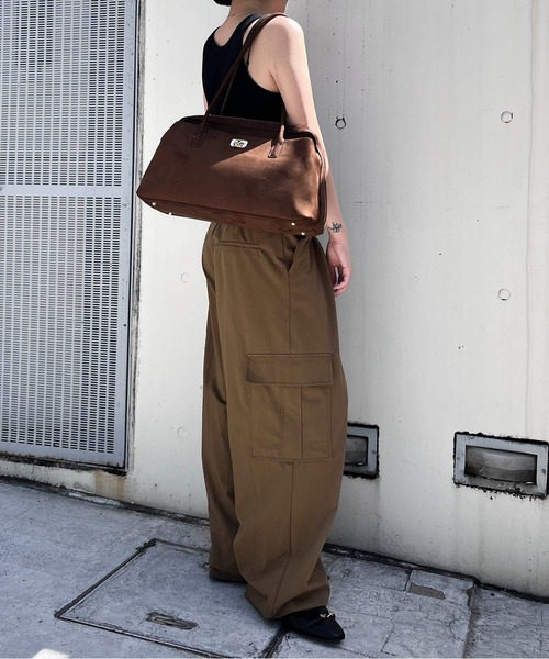 LE VERNIS(ル・ベルニ)の「LE VERNIS(ル・ベルニ)Wide boston bag M(ボストンバッグ・レディース・ブラック/ベージュ/ブラウン・FREE)」の18枚目の写真