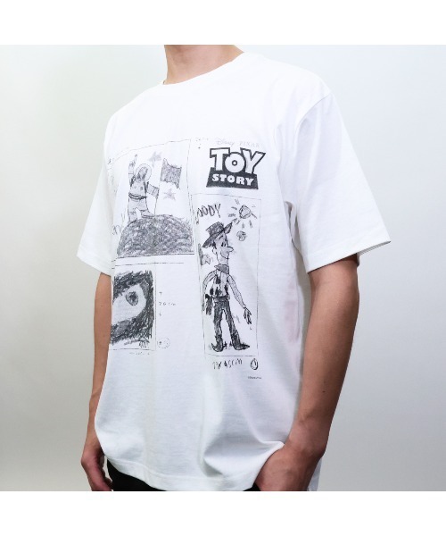 Disney(ディズニー)の「ディズニー トイストーリー アンディのイラストTシャツ(Tシャツ/カットソー・メンズ・ホワイト/ブラック・XL/S/M/L)」の14枚目の写真