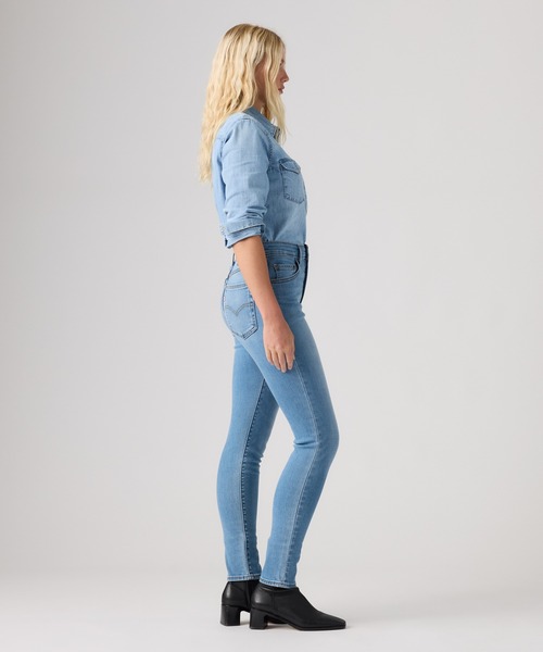Levi's（リーバイス）の「Levi's/リーバイス 721 ハイライズ スキニー ジーンズ ミディアムインディゴ（デニムパンツ・レディース・ライトインディゴブルー・23inch/24inch/25inch/28inch）」の3枚目の写真