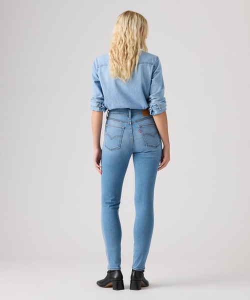 Levi's（リーバイス）の「Levi's/リーバイス 721 ハイライズ スキニー ジーンズ ミディアムインディゴ（デニムパンツ・レディース・ライトインディゴブルー・23inch/24inch/25inch/28inch）」の4枚目の写真