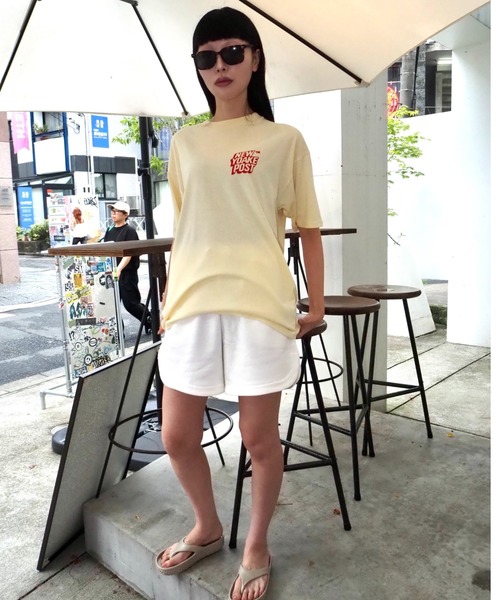Beyond Basics(ビヨンド ベーシックス)の「NEW YOAKE POST - 夜明け(Tシャツ/カットソー・メンズ・ピンク/ブラック/イエロー・SMALL/X-LARGE/LARGE/MEDIUM)」の14枚目の写真