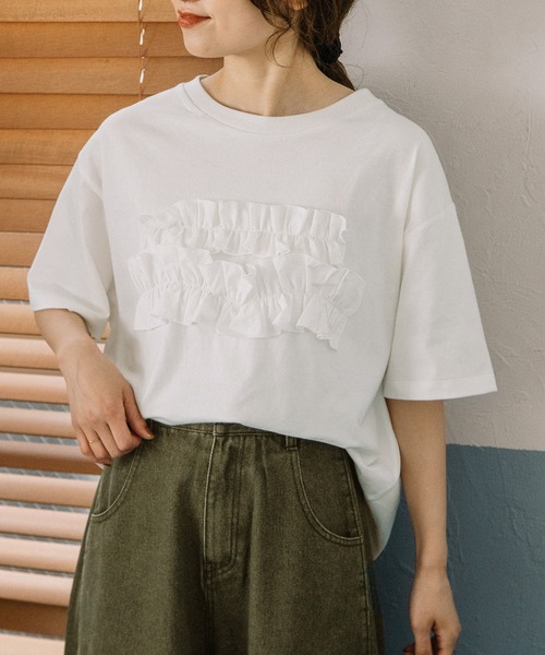 POU DOU DOU(プードゥドゥ)の「ウェーブフリルデザインTee(Tシャツ/カットソー・レディース・オフホワイト/ブルー/ダークグレー・3)」の1枚目の写真