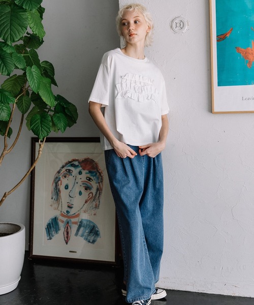 POU DOU DOU(プードゥドゥ)の「ウェーブフリルデザインTee(Tシャツ/カットソー・レディース・オフホワイト/ブルー/ダークグレー・3)」の5枚目の写真