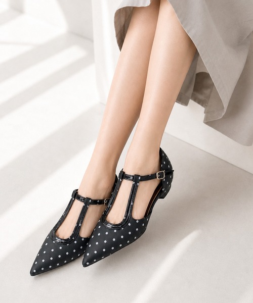 shoes365(シューズスリーシックスファイヴ)の「SHOES 365 ドット柄セパレートアンクルストラップローヒールパンプス (SS)(パンプス・レディース・ホワイト/ブラック・24.0cm/24.5cm/23.5cm/23.0cm)」の7枚目の写真