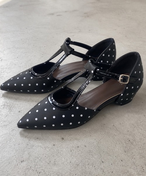 shoes365(シューズスリーシックスファイヴ)の「SHOES 365 ドット柄セパレートアンクルストラップローヒールパンプス (SS)(パンプス・レディース・ホワイト/ブラック・24.0cm/24.5cm/23.5cm/23.0cm)」の15枚目の写真