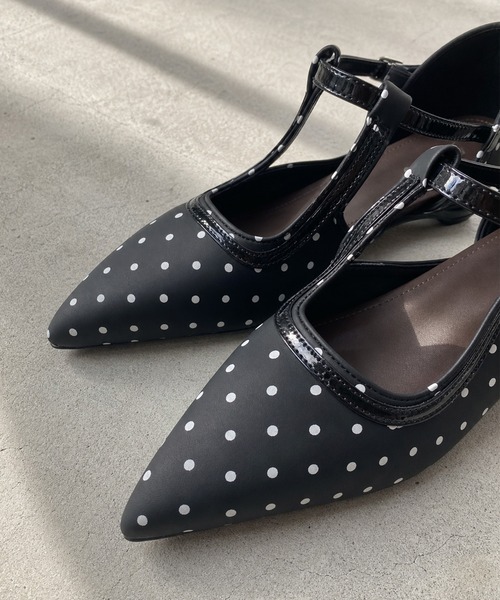 shoes365(シューズスリーシックスファイヴ)の「SHOES 365 ドット柄セパレートアンクルストラップローヒールパンプス (SS)(パンプス・レディース・ホワイト/ブラック・24.0cm/24.5cm/23.5cm/23.0cm)」の20枚目の写真