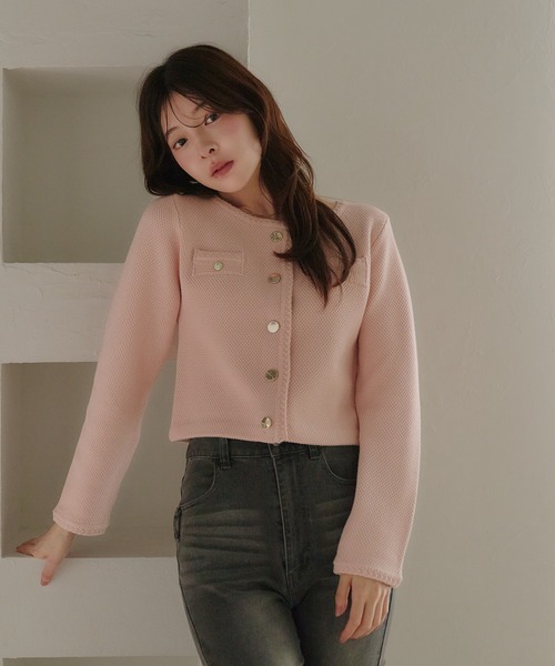 fupel(フぺル)の「gold button knit jacket / ゴールドボタンニットジャケット(ノーカラージャケット・レディース・ネイビー/オフホワイト/ピンク・FREE)」の6枚目の写真