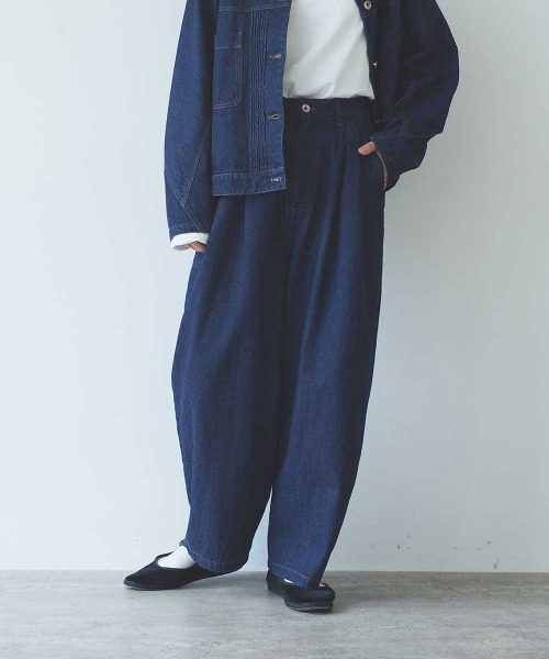 yuni(ユニ )の「10oz denim pin tuck pants(デニムパンツ・レディース・ネイビー/サックスブルー・M/S)」の19枚目の写真
