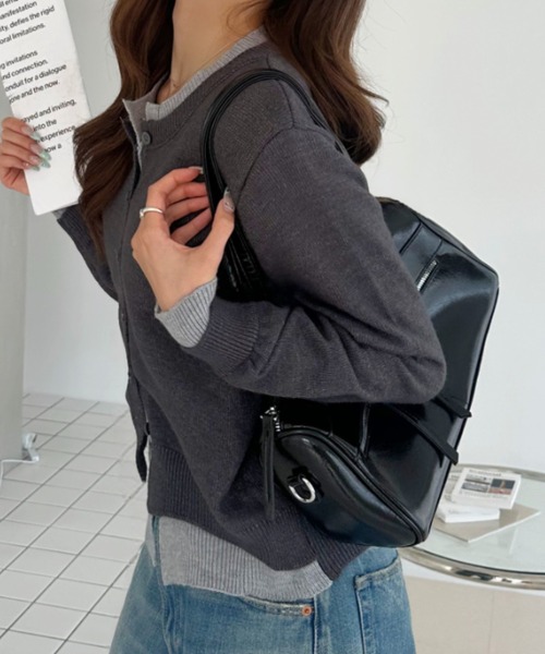 Ada.(エイダ)の「配色リブ クルーネック ハイゲージ ニットカーディガン(カーディガン/ボレロ・レディース・ネイビー/グレー/チャコール・FREE)」の7枚目の写真