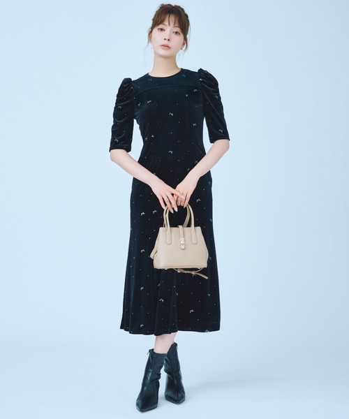 CELFORD(セルフォード)の「リボンドット刺繍ベロアワンピース(ワンピース・レディース・ブラック/クリーム・36/38)」の2枚目の写真