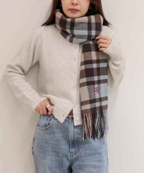 fredy emue(フレディエミュ)の「カシミヤタッチチェックストール(ストール/ショール・レディース・ホワイト系その他/グレー系その他/ブルー系その他・FREE)」の10枚目の写真