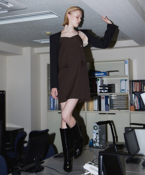 ANDRESD(アンドレスド)の「グリントリボンミニドレス / GLINT RIBBON MINI DRESS(ドレス・レディース・ブラック/ブラウン・S/M)」の5枚目の写真