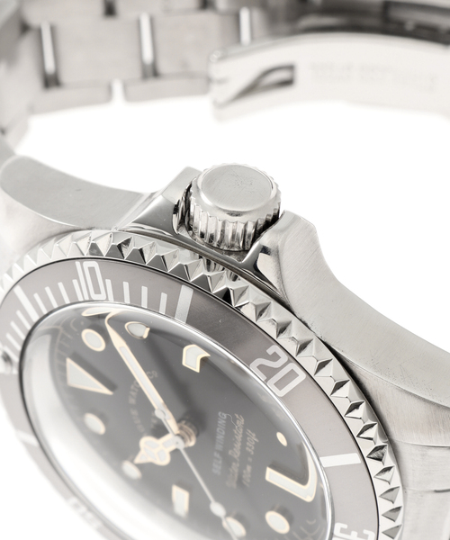 VAGUE WATCH CO.(ヴォーグウォッチカンパニー)の「VAGUE WATCH CO. GRY FAD(アナログ腕時計・レディース・シルバー・FREE)」の3枚目の写真