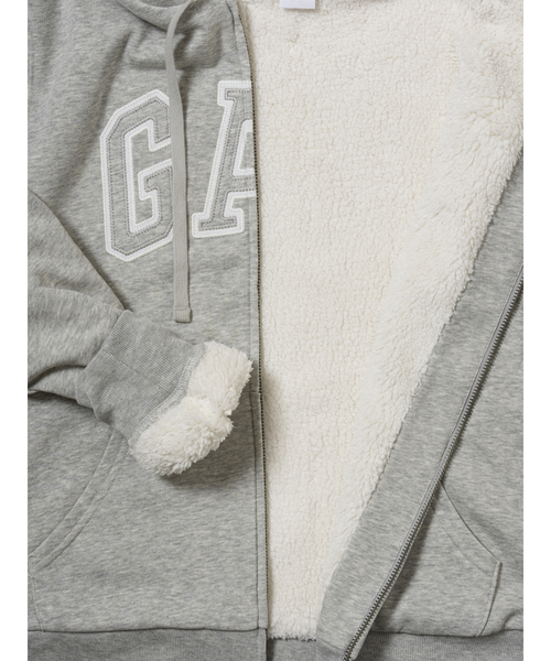 GAP(ギャップ)の「リラックスフィット GAPロゴ 裏ボア ジップアップパーカー(スウェット・レディース・ブラック/ストーン・XL/M)」の3枚目の写真
