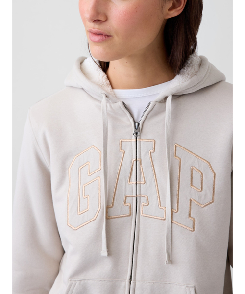 GAP(ギャップ)の「リラックスフィット GAPロゴ 裏ボア ジップアップパーカー(スウェット・レディース・ブラック/ストーン・XL/M)」の13枚目の写真