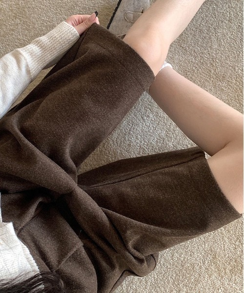&soiree(アンドソワレ)の「ウールライクタックハーフパンツ(その他パンツ・レディース・ブラック/チャコール/ブラウン・SMALL/MEDIUM/LARGE/X-LARGE)」の5枚目の写真