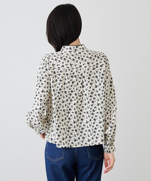 Jayro(ジャイロ)の「パイピングスタンドカラーブラウス(シャツ/ブラウス・レディース・ブルー系その他2/ブルー系その他4/ホワイト系その他2/オフホワイト/ピンク系その他2・M)」の15枚目の写真