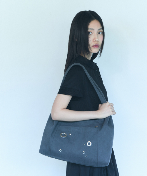 OART（オアート）の「Eyelet Hobo Bag [GRAY]（ショルダーバッグ・レディース・その他・FREE）」の2枚目の写真