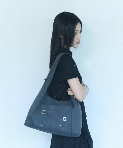 OART（オアート）の「Eyelet Hobo Bag [GRAY]（ショルダーバッグ・レディース・その他・FREE）」の3枚目の写真