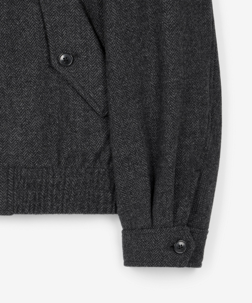 TNGT(ティーエヌジーティー)の「Herringbone Harrington Jumper (Charcoal) TNJU6F105CG(ブルゾン・メンズ・その他・95/100/105)」の5枚目の写真