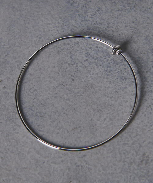 UNITED ARROWS(ユナイテッドアローズ)の「UBMF ラージ フープ イヤリング(イヤリング・レディース・ゴールド/シルバー/ライトピンク・フリー)」の11枚目の写真