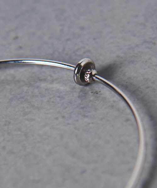 UNITED ARROWS(ユナイテッドアローズ)の「UBMF ラージ フープ イヤリング(イヤリング・レディース・ゴールド/シルバー/ライトピンク・フリー)」の13枚目の写真