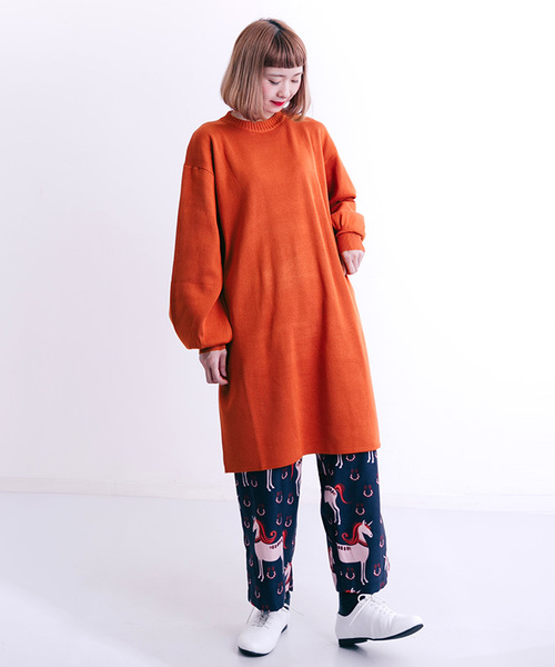 MERLOT(メルロー)の「ワイドパフスリーブハイゲージニットワンピース4699(ワンピース・レディース・グレー/ブラック/ダークパープル/グリーン/グリーン系その他/ブルーグレー/オレンジ・FREE)」の17枚目の写真