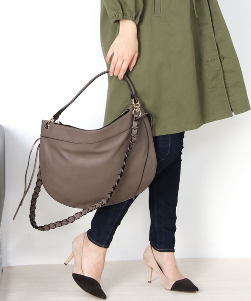 Mia Borsa(ミアボルサ)の「フェイクレザーワンショルダーバッグ(ショルダーバッグ・レディース・ボルドー/ベージュ/ブラック/カーキ・FREE)」の3枚目の写真